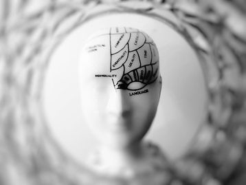 Vírus causador da mononucleose pode estar por trás da esclerose múltipla 
