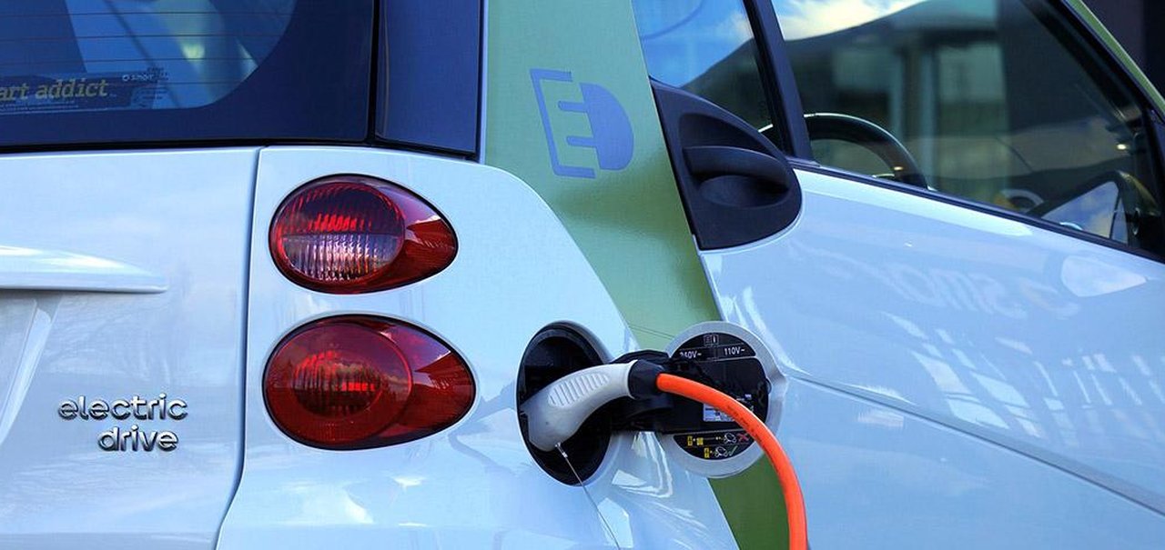 Nova bateria leva 6 minutos para carregar 60% de um carro elétrico