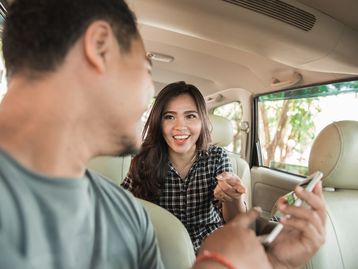 Uber agora permite solicitar viagens para familiares e amigos