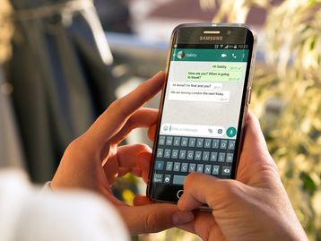 Clear Corretora lança 'personal trader' que dá dicas pelo WhatsApp