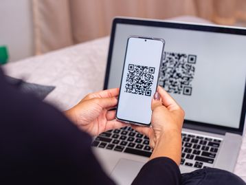 Celular do Pix: brasileiros compram smartphone para deixar em casa