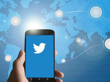 Elon Musk e CEO do Twitter discutem por causa de bots e ações caem