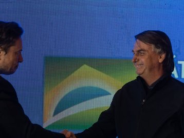 Bolsonaro e Elon Musk se encontram e falam de Twitter e Starlink