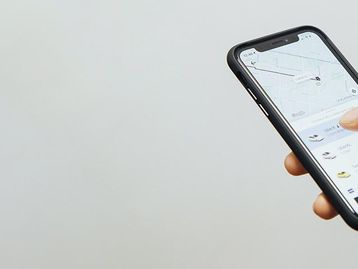 Uber exigirá selfie do passageiro para viagens em dinheiro
