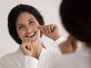 Gengivas com sangramento? Saiba mais sobre a doença periodontal