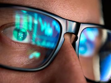 Aplicativo espião: o que é stalkerware e spouserware?