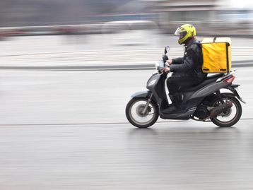 Uber Moto é seguro e confiável? Conheça o serviço