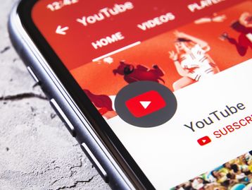 YouTube cria playlist de vídeos com mais de 1 bilhão de views
