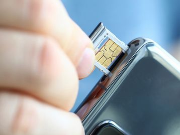 iPhone 14 pode deixar chip de lado e usar apenas eSIM
