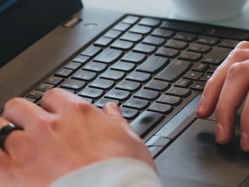 Projeto do Slack transforma ex-presidiários em programadores