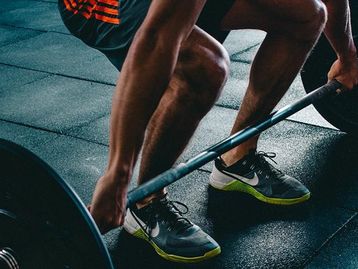 O que é melhor para emagrecer: cardio ou musculação?