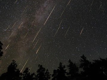 Perseidas: saiba como ver a chuva de meteoros do fim da semana