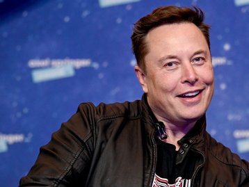 Elon Musk vai comprar o Manchester United? Entenda