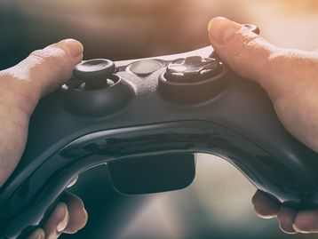 Jogar videogame pode melhorar funcionamento do cérebro, mostra estudo