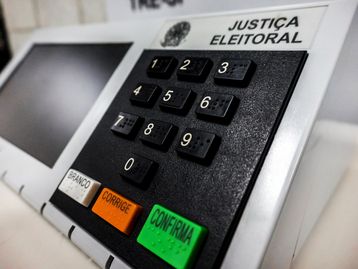 Eleições 2022: enquetes com intenção de voto no Instagram são ilegais
