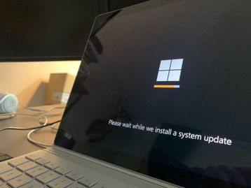 Microsoft erra e classifica Chrome e Spotify como malware