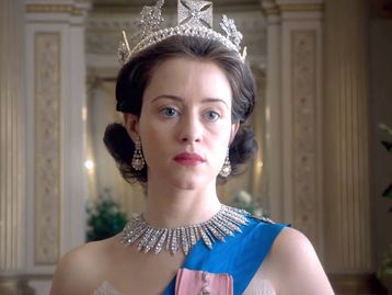 The Crown: gravações da série são paralisadas após morte de Elizabeth II