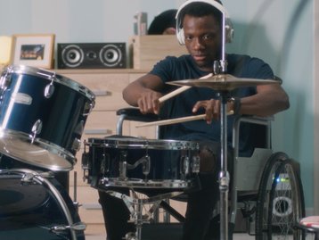 Dia do Baterista: 4 cursos online para aprender a tocar