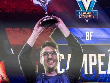 LoL: paulista Felipe Gonçalves é tricampeão do Red Bull Solo Q  