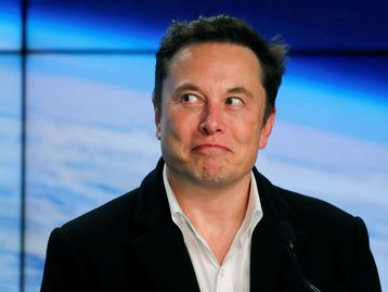 Elon Musk volta atrás e seguirá com a compra do Twitter