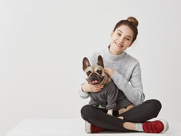 Acariciar cachorros melhora a sua atividade cerebral; veja estudo