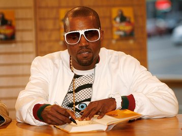 Kanye West compra rede social conservadora Parler