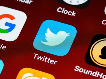 Elon Musk diz que novo Twitter Blue retorna no dia 29 de novembro
