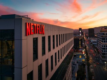 Netflix quer cobrar de quem compartilha senha em 2023