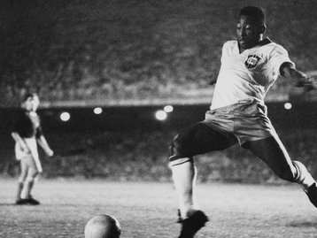 Pelé: filmes e documentários para relembrar a carreira do jogador