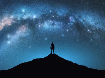 O que é o calendário cósmico e como ele explica a história do universo?