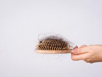 Firme e forte: 8 dicas para evitar a queda de cabelo