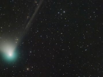 Cometa visível a olho nu retorna à Terra após 50 mil anos