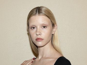 Mia Goth: atriz do filme Pearl é brasileira? Descubra