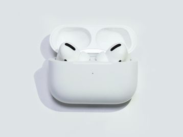 AirPods Lite 'baratinho' deve ser lançado em 2024 ou 2025