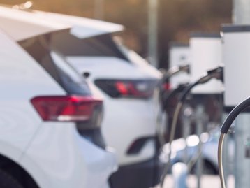 Mobilidade elétrica avançou em 2022 e deve crescer ainda mais em 2023