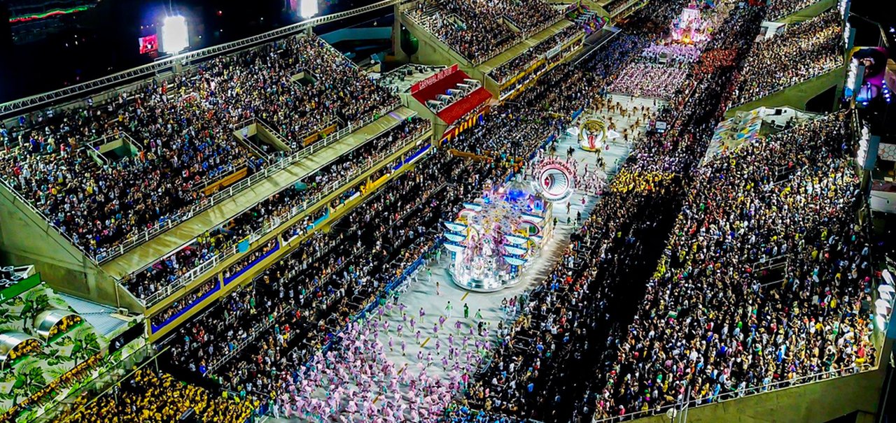 Onde e como assistir aos desfiles de Carnaval ao vivo?