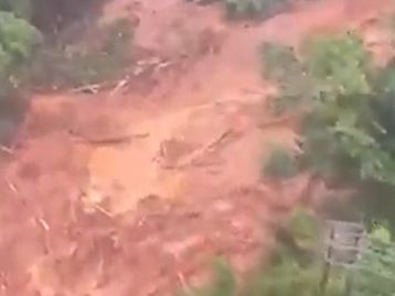Chuva recorde no litoral de SP causa mortes e isola cidades