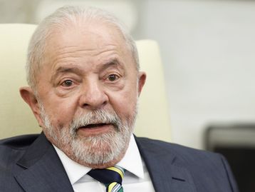 Lula defende regulação das redes sociais na Unesco