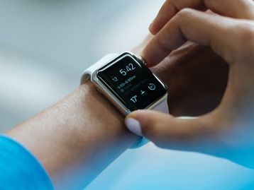 Apple Watch estaria mais perto de receber medidor de glicose