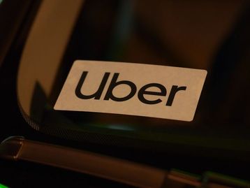 Uber lança recurso para pedido de viagens para familiares e amigos