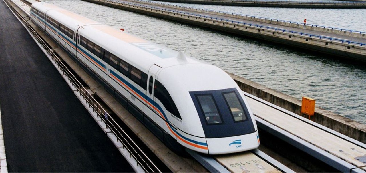 O que é o trem Maglev e como ele funciona?