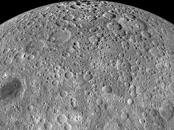 Radiotelescópio será lançado ao lado oculto da Lua para explorar o universo
