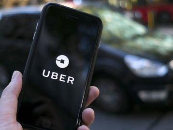 Uber sobe preços em até 60% durante greve no metrô em SP e revolta usuários