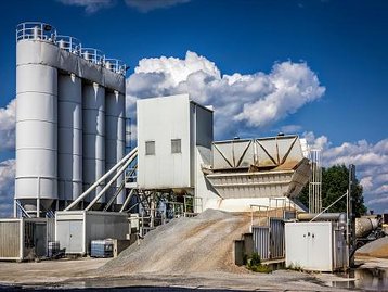 Bicarbonato de sódio pode tornar produção do concreto mais sustentável