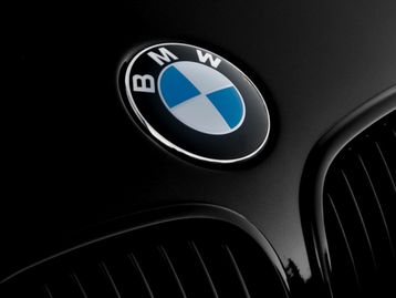 BMW fabrica 650 veículos com energia solar no Brasil