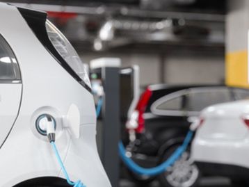 Aumento da frota de carros elétricos vai exigir mão de obra técnica