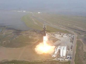 Foguete Starship, da SpaceX, explode em seu primeiro lançamento