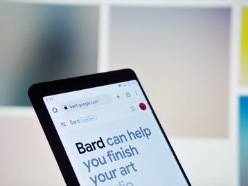 Google Bard agora pode escrever e depurar códigos em mais de 20 linguagens