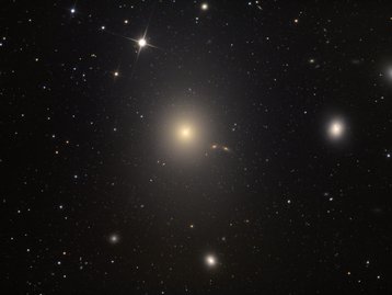#AstroMiniBR: Conheça o jato no buraco negro M87*!