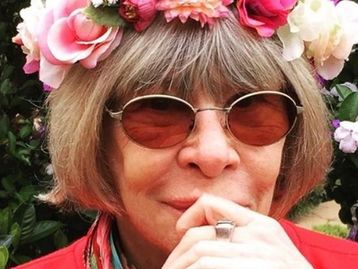 Rita Lee morre aos 75 anos; relembre sua trajetória na TV e cinema